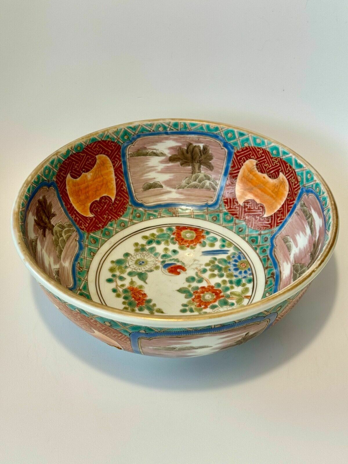 A 19th Century Japanese Meiji Period Imari Bowl Hand Painted With Flowers 25cmø