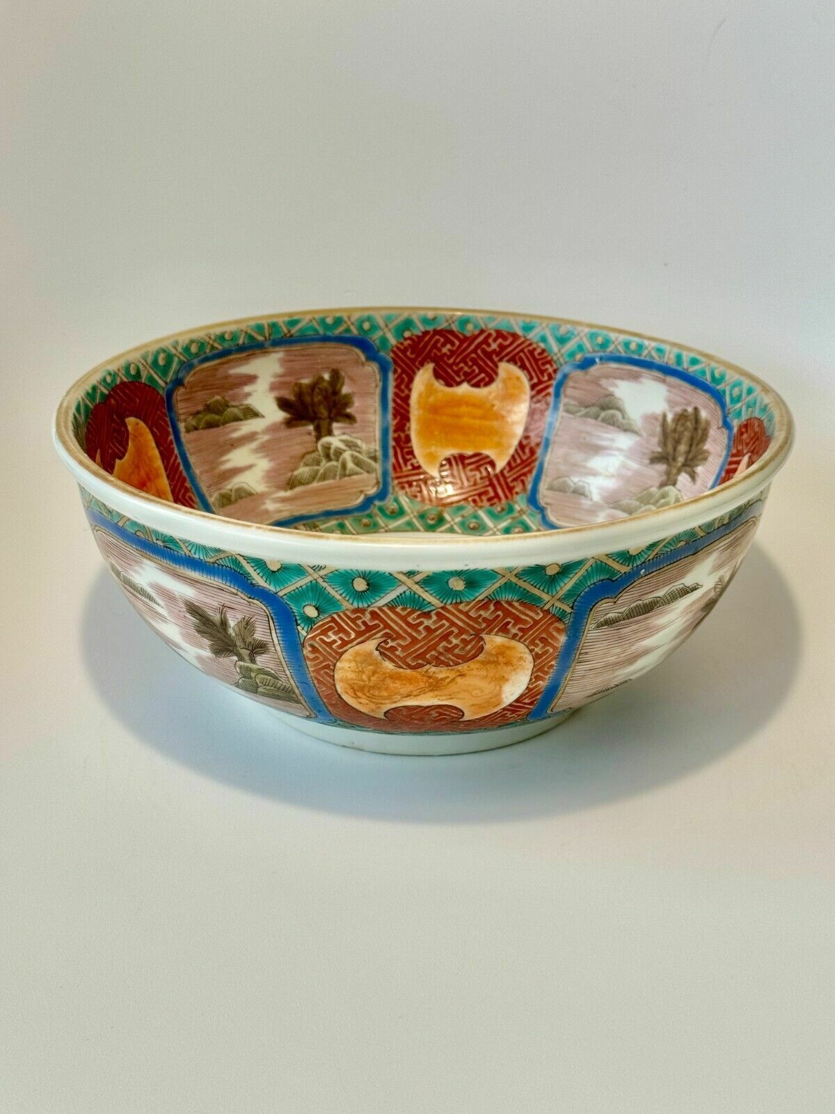 photo furniture A 19th Century Japanese Meiji Period Imari Bowl Hand Painted With Flowers 25cmø