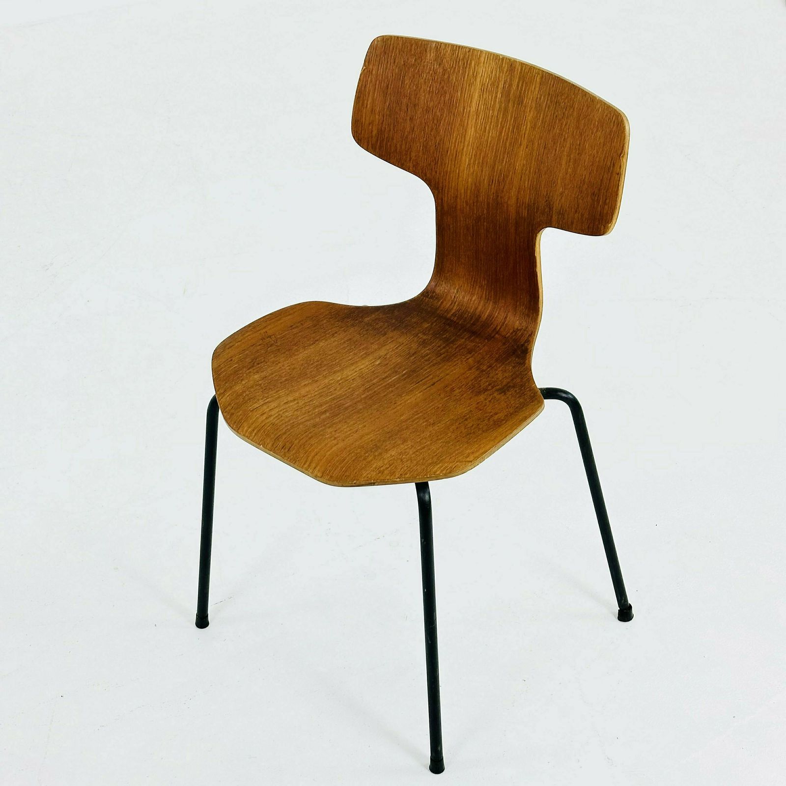 1 Of 2 Modell 3103 Hammer Chair By Arne Jacobsen For Fritz Hansen, Denmark , 1969 photo Furniture