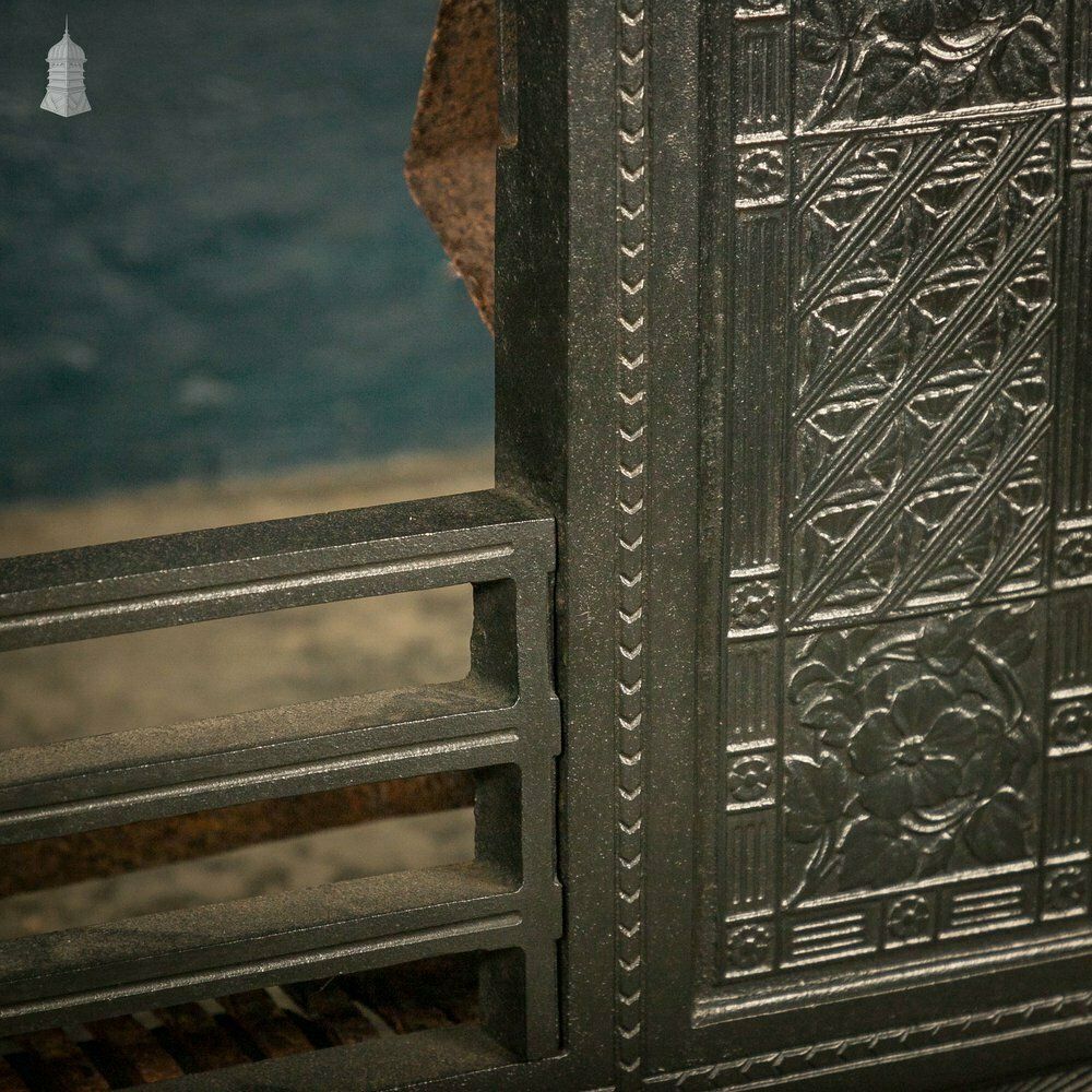 photo vinterior Aesthetics Fire Surround, Cast Iron