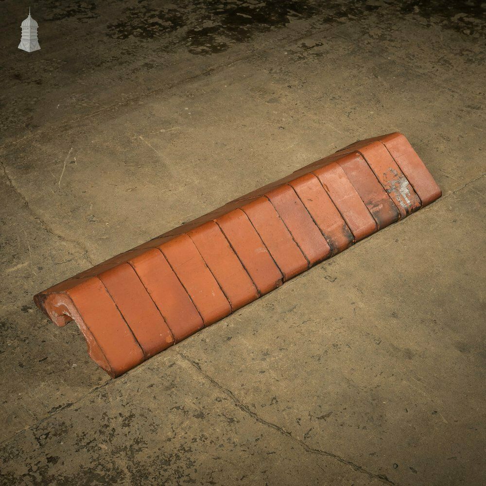 Saddleback Wall Coping, A Run Of 3 Metres photo Home Fixtures