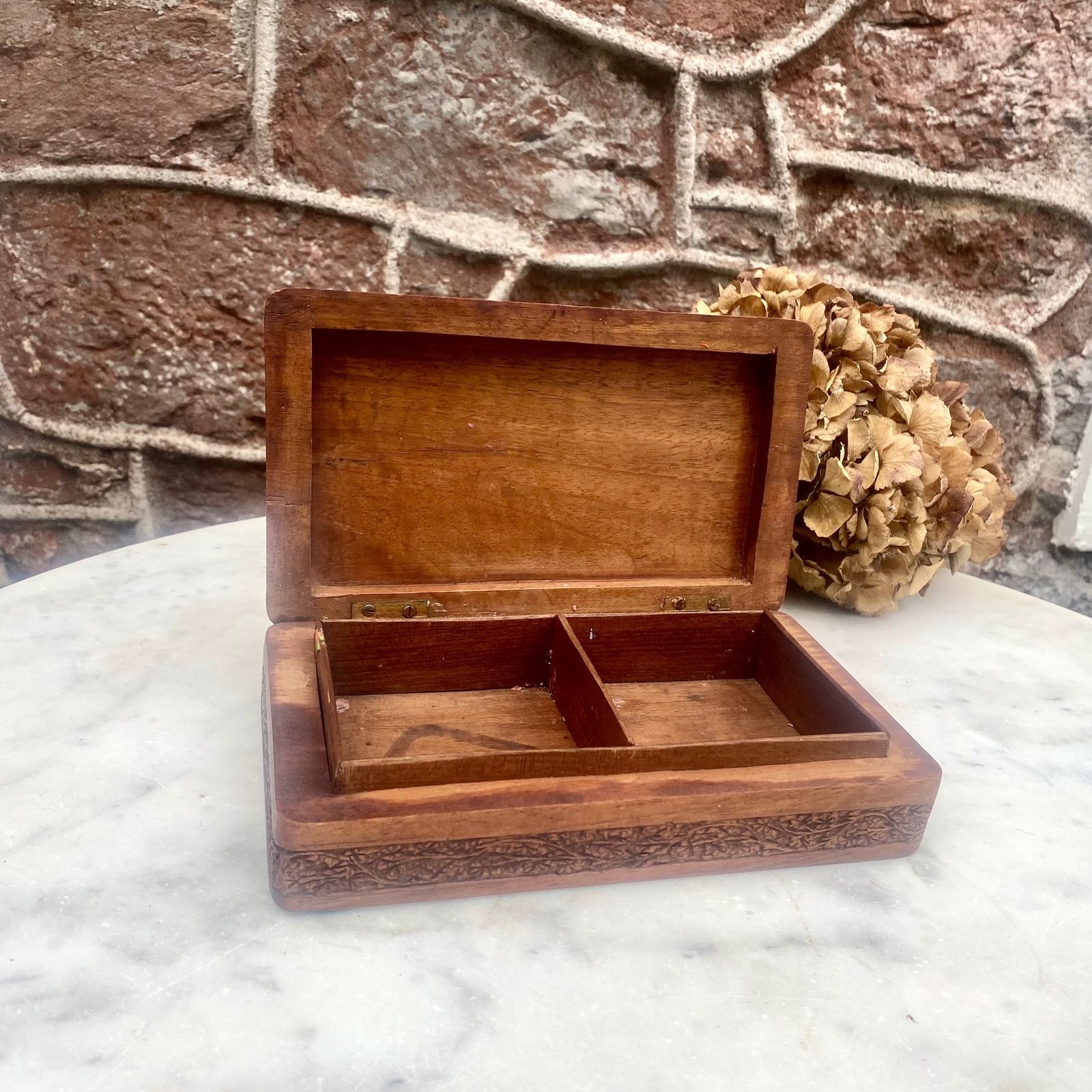 photo furniture Antique 1920s Hand Carved Indian Rosewood Cigar Cigarette Case Pencil Pen Box