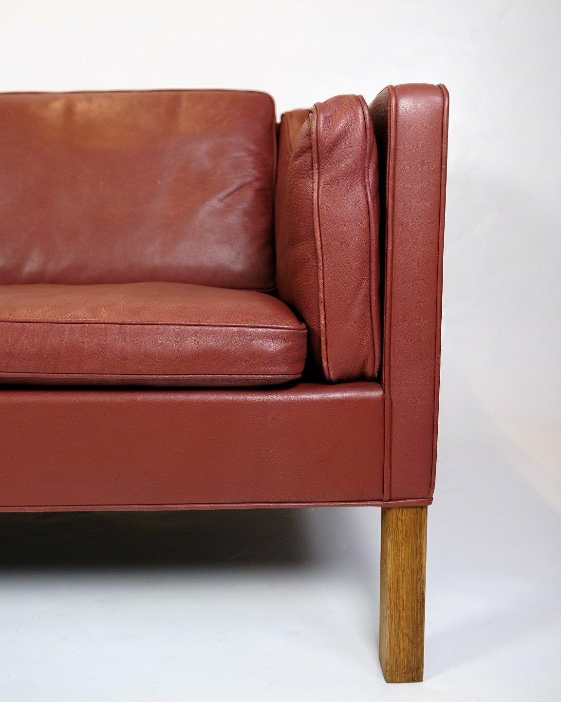 Set Of Two 2. Person Sofas Model 2212 In Red Leather & Oak Frame By Børge Mogensen For Fredericia Chair Factory From 1960s photo vintage