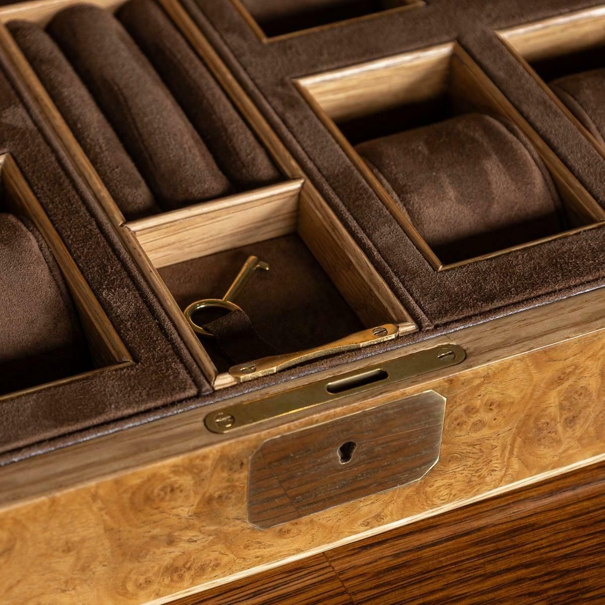 photo vinterior Contemporary Watch & Jewellery Box Made In Pollard Oak