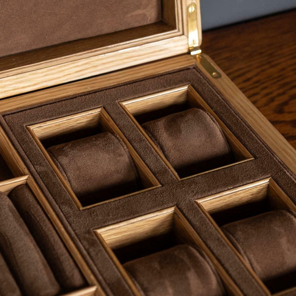 photo vintage Contemporary Watch & Jewellery Box Made In Pollard Oak