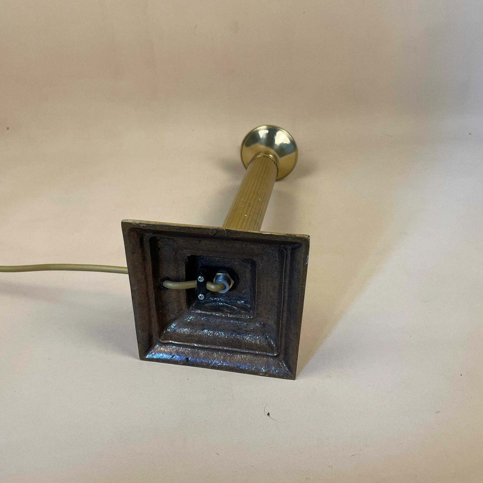 Vintage Metal Gold Brass Lamp Light Bedside Table Ornate Column Desk Antique Small Square Base Detail Medium photo vintage