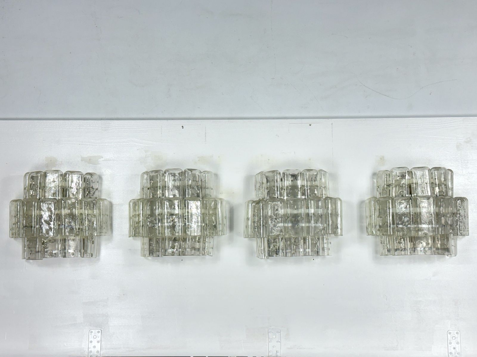 Vistosi Manner, Set Of Four Large Clear Murano Glass Elements Sconces. Italy 1970s