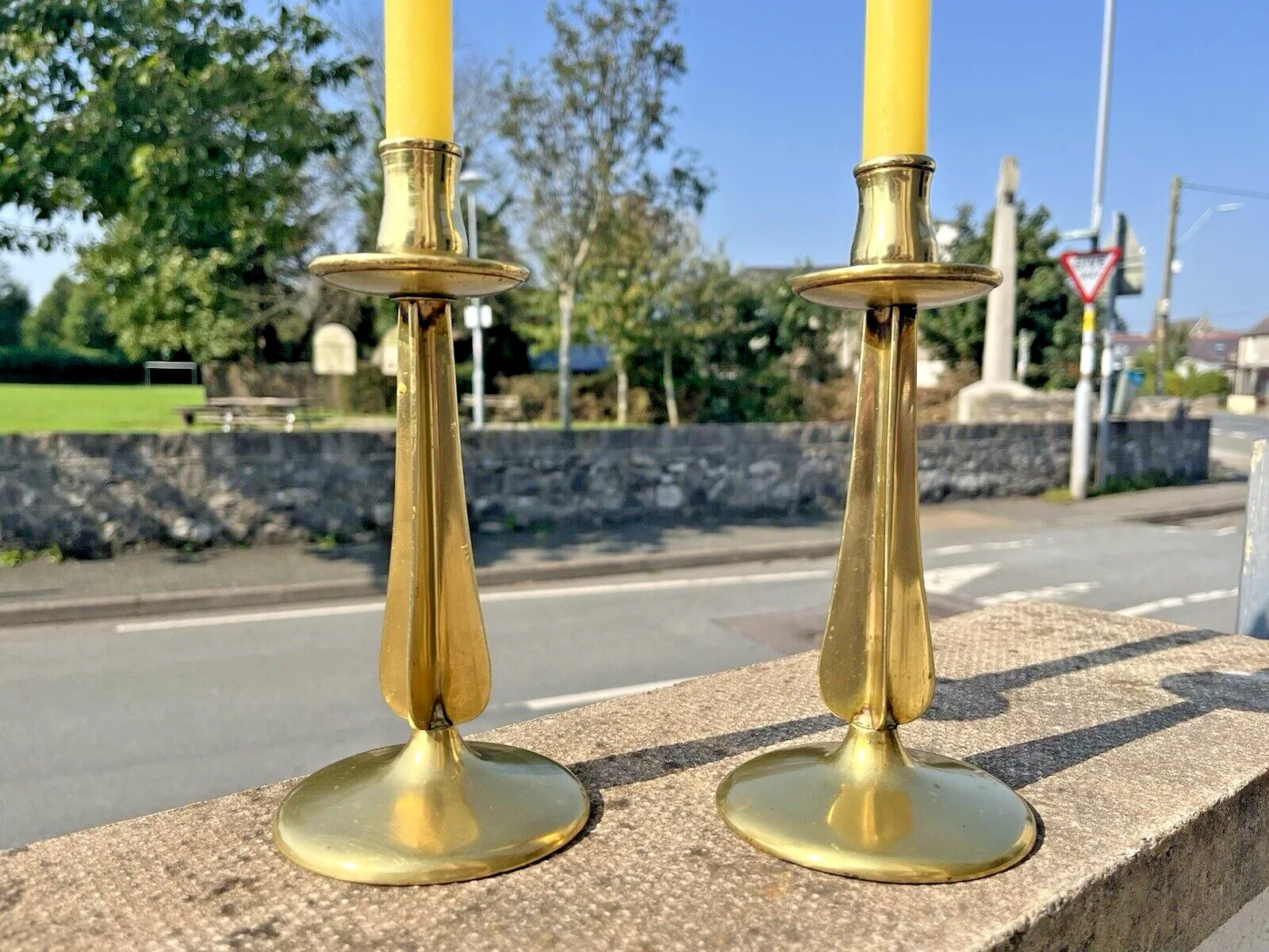 photo vinterior Pair Of English Antique Art Nouveau Arrow Cross Stem Candlesticks Candle Holders