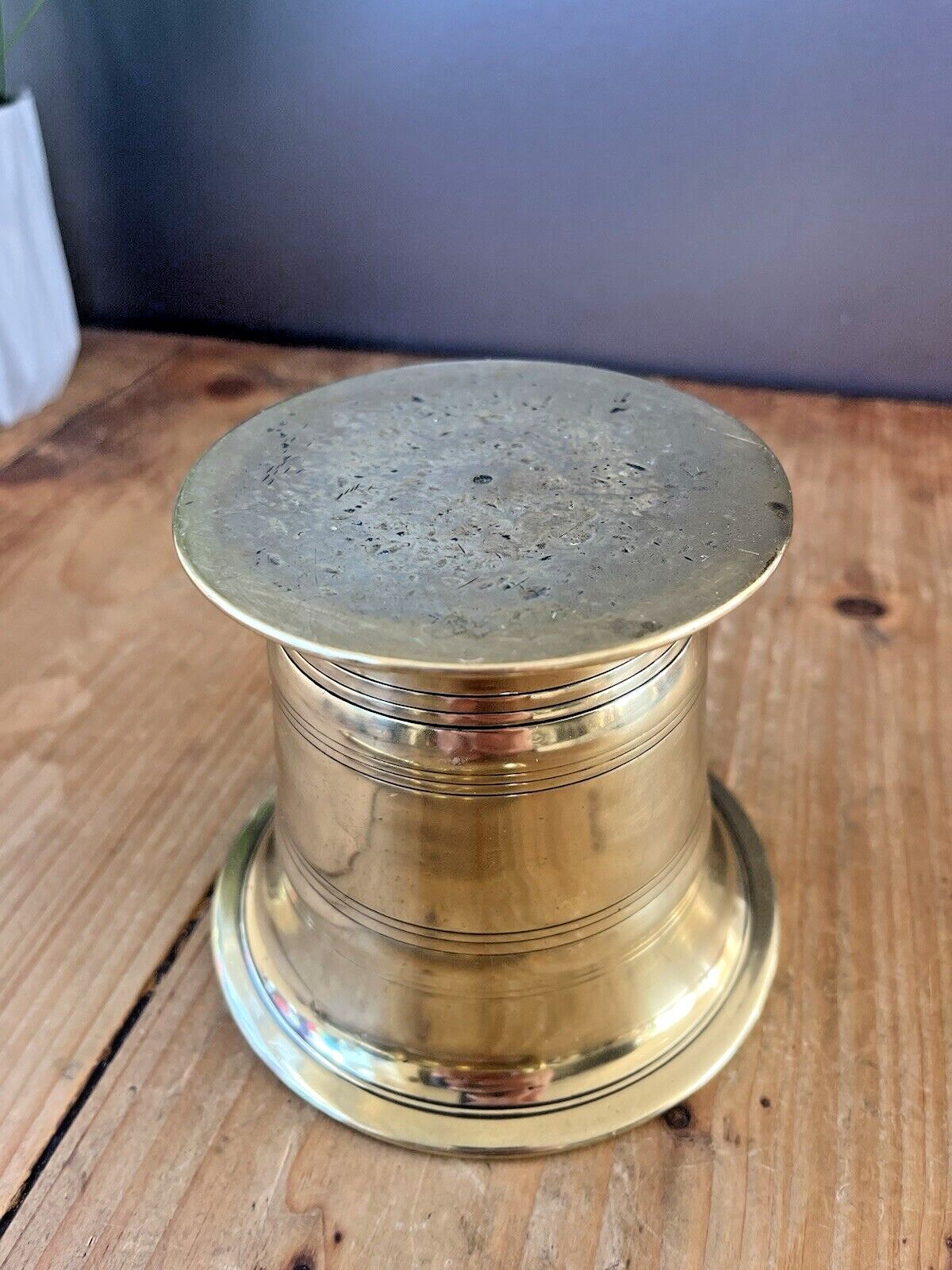 photo furniture Antique 19th C Apothecary Brass Bronze Pestle & Mortar Herbs Chemist Kitchenalia