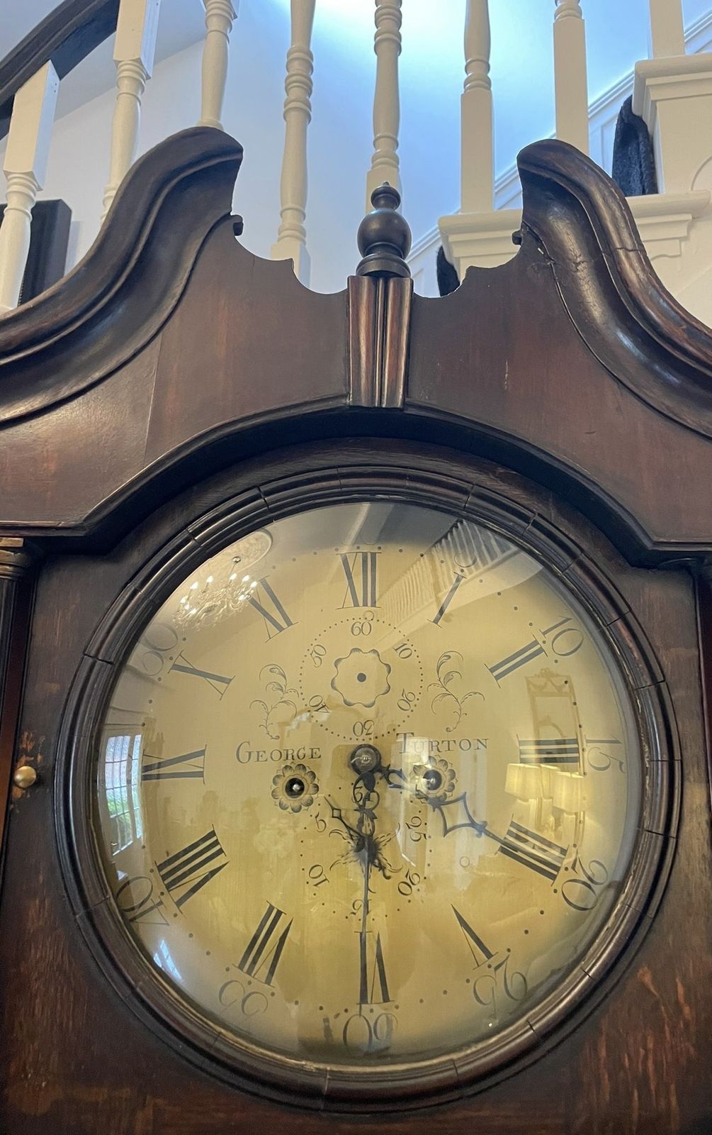 photo vinterior Rare 18th Century Large Antique Quality Oak Dresser With Rack And Longcase Clock