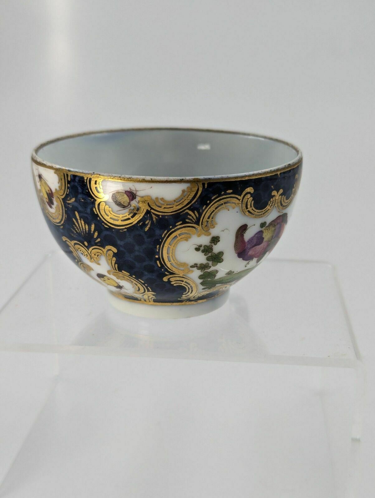 A Rare 18th Century Worcester Tea Cup With Hand Painted Exotic Birds   C.1760 photo vinterior