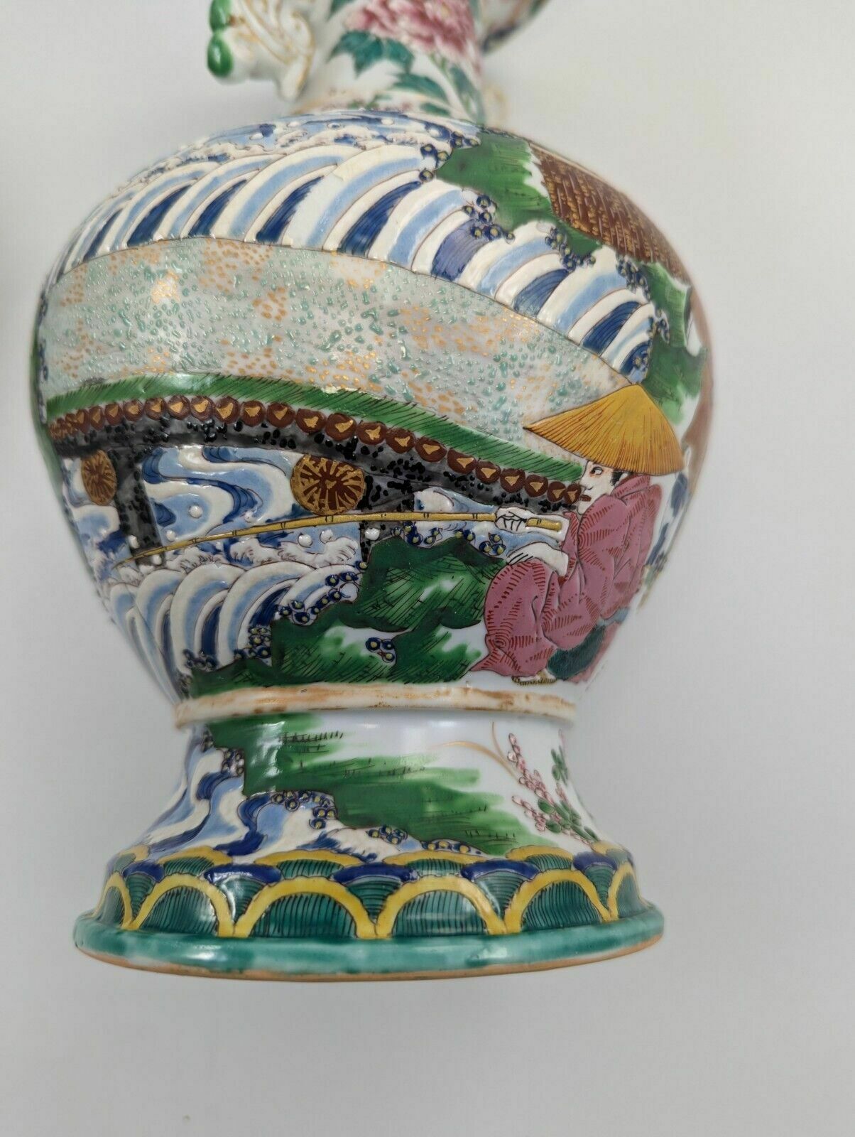 photo vintage Antique Porcelain Kyoto Satsuma Vase With Handles, Japan, C. 19th