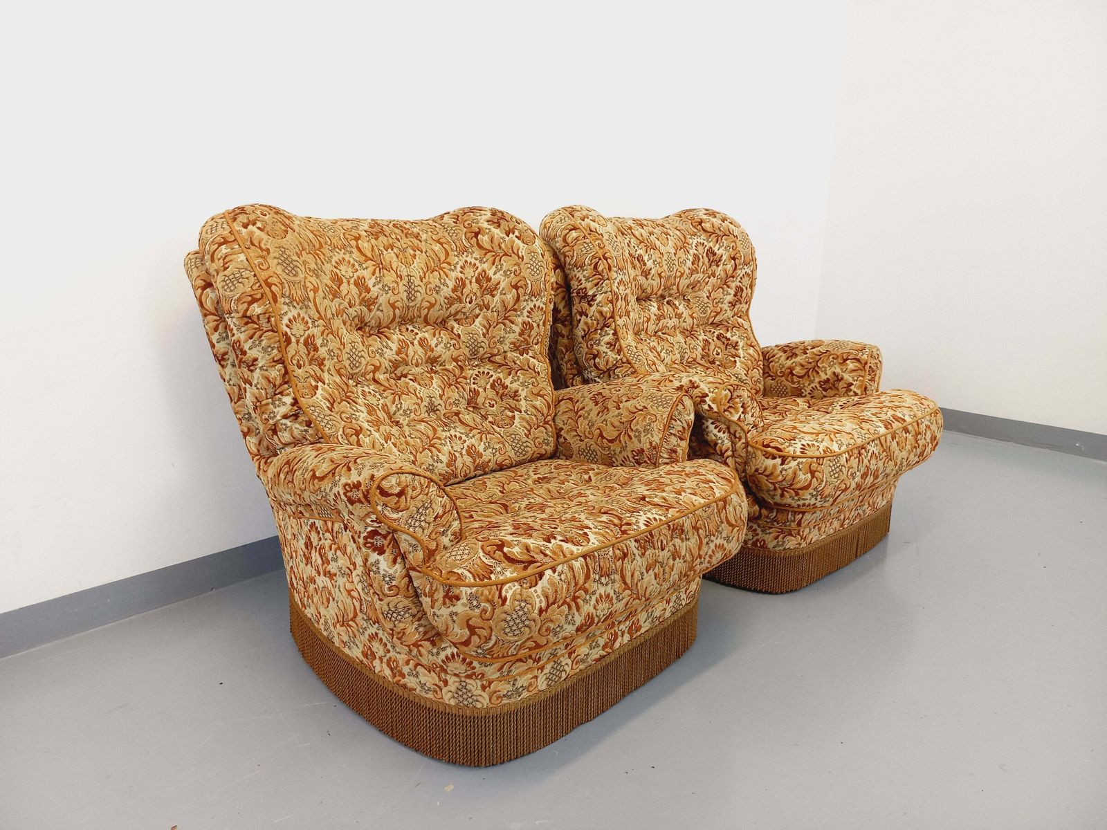 2 Fringed Armchairs In Floral Fabric photo furniture