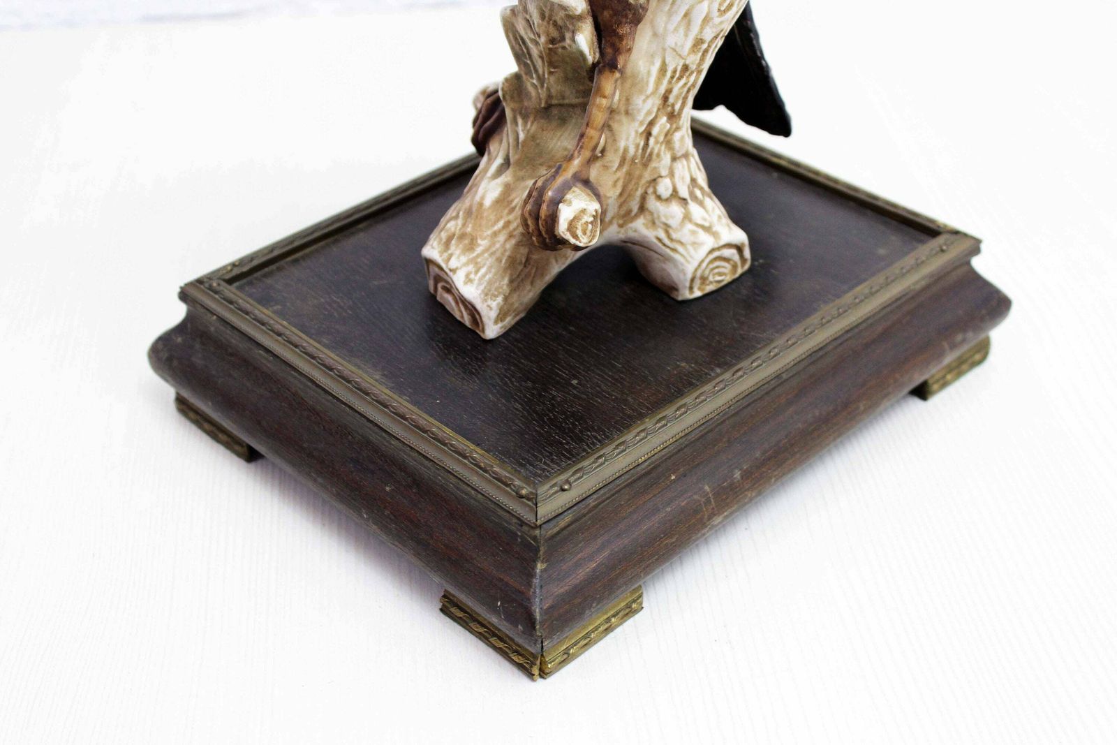 photo furniture Porcelain Bird By Goebel, Jay In Porcelain 1950/60