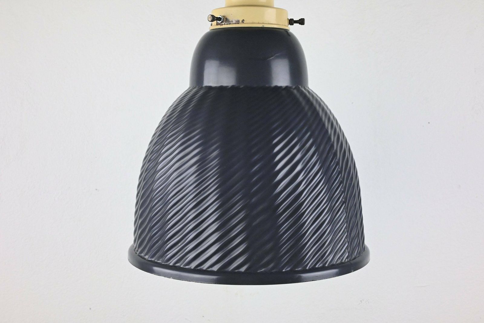Vintage Industrial Lamp, Industrial Lighting, Industrial Pendant Light, Industrial Pendant Lamp, Industrial Light, Vintage Lighting photo vinterior