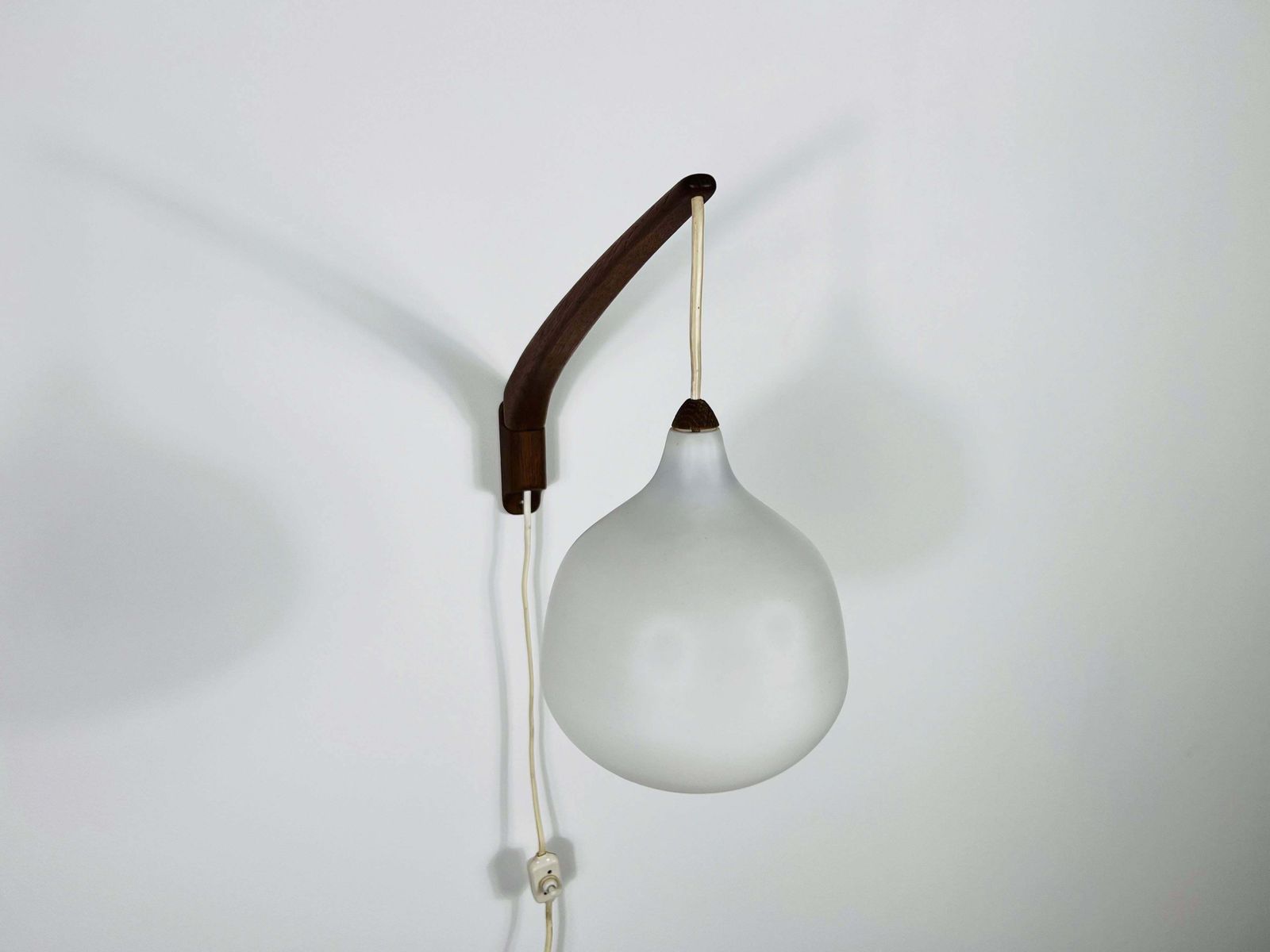 Teak And Opaline Glass Wall Lamp By Uno & östen Kristiansson For Luxus Sweden photo vinterior