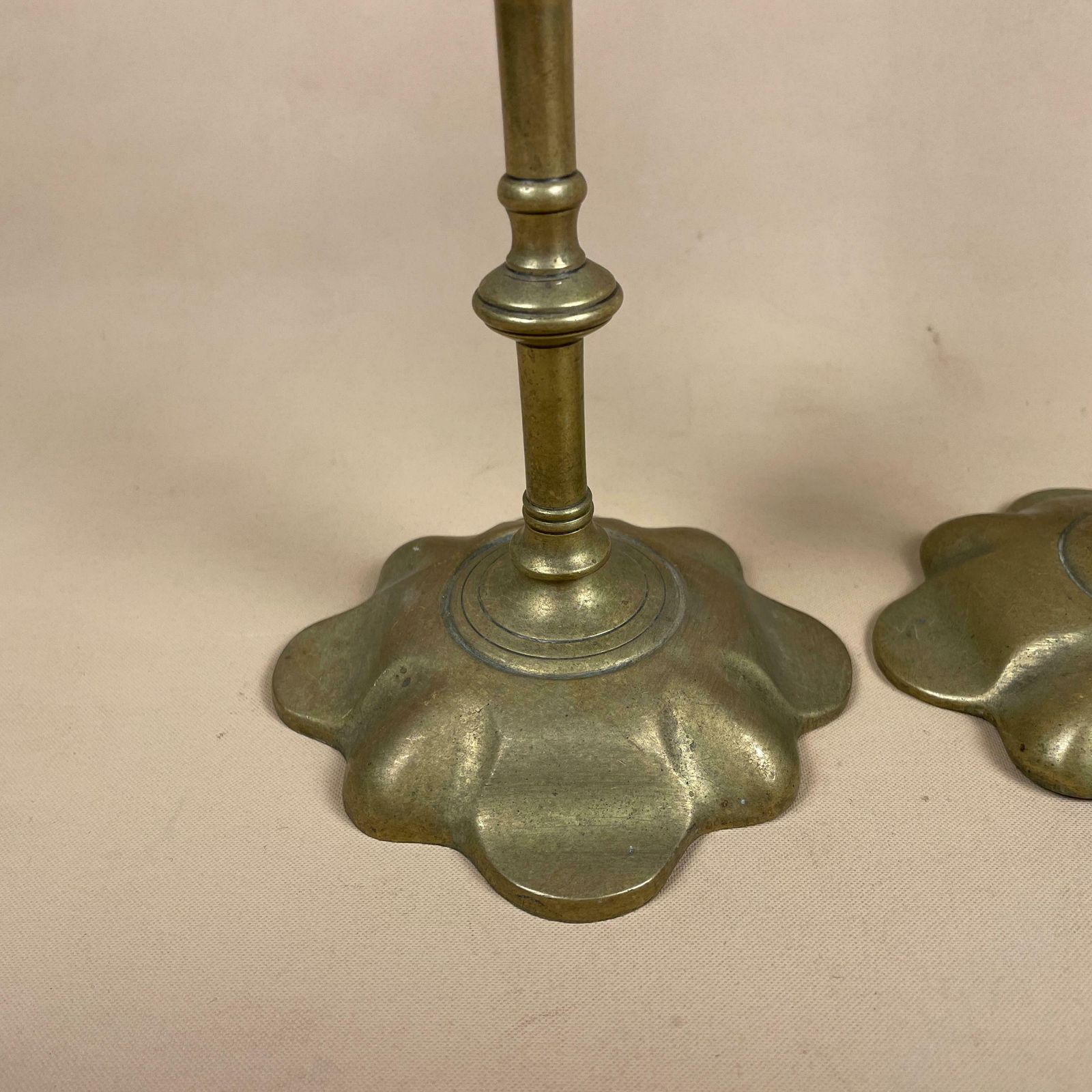 Antique Matching Pair Of Gold Brass Metal Candlestick Candle Stick Vintage Column Taper Dinner Candlesticks Scallop Base Column Pillar photo 65.0