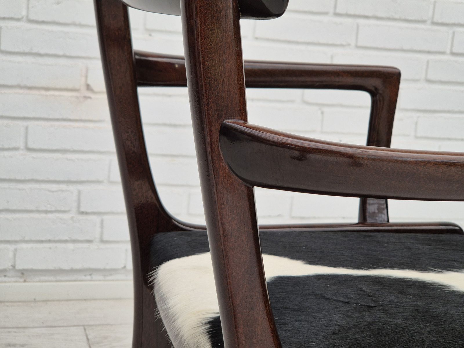 1960s, Danish Design By Ole Wanscher, Armchair, Mahogany Wood, Cowhide, Reupholstered. photo 790.0