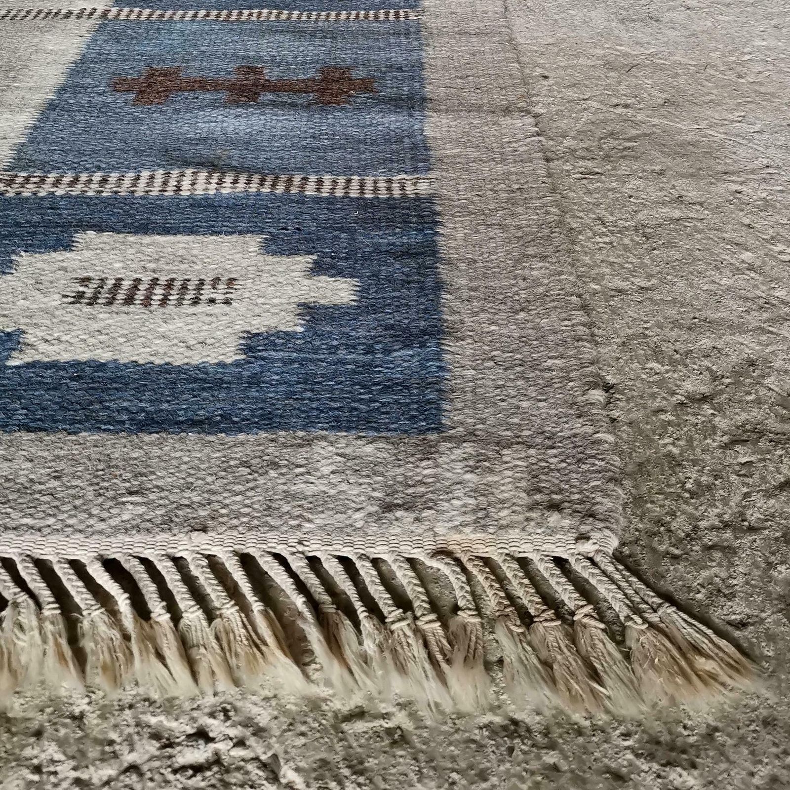 Large Swedish Flatweave Rölakan Carpet Svensk Hemslöjd, Signed Sh, Sweden 1950s photo for sale