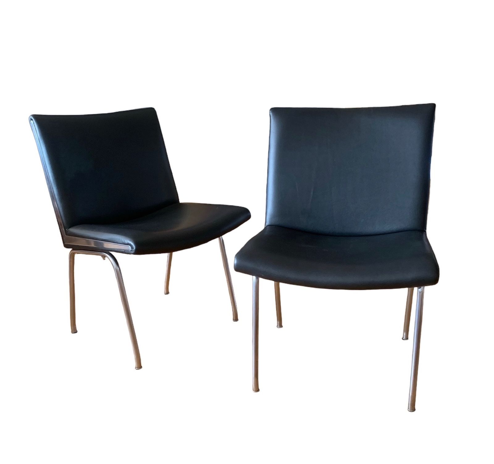 Vintage Pair Of Danish Airport Chairs By Hans Wegner