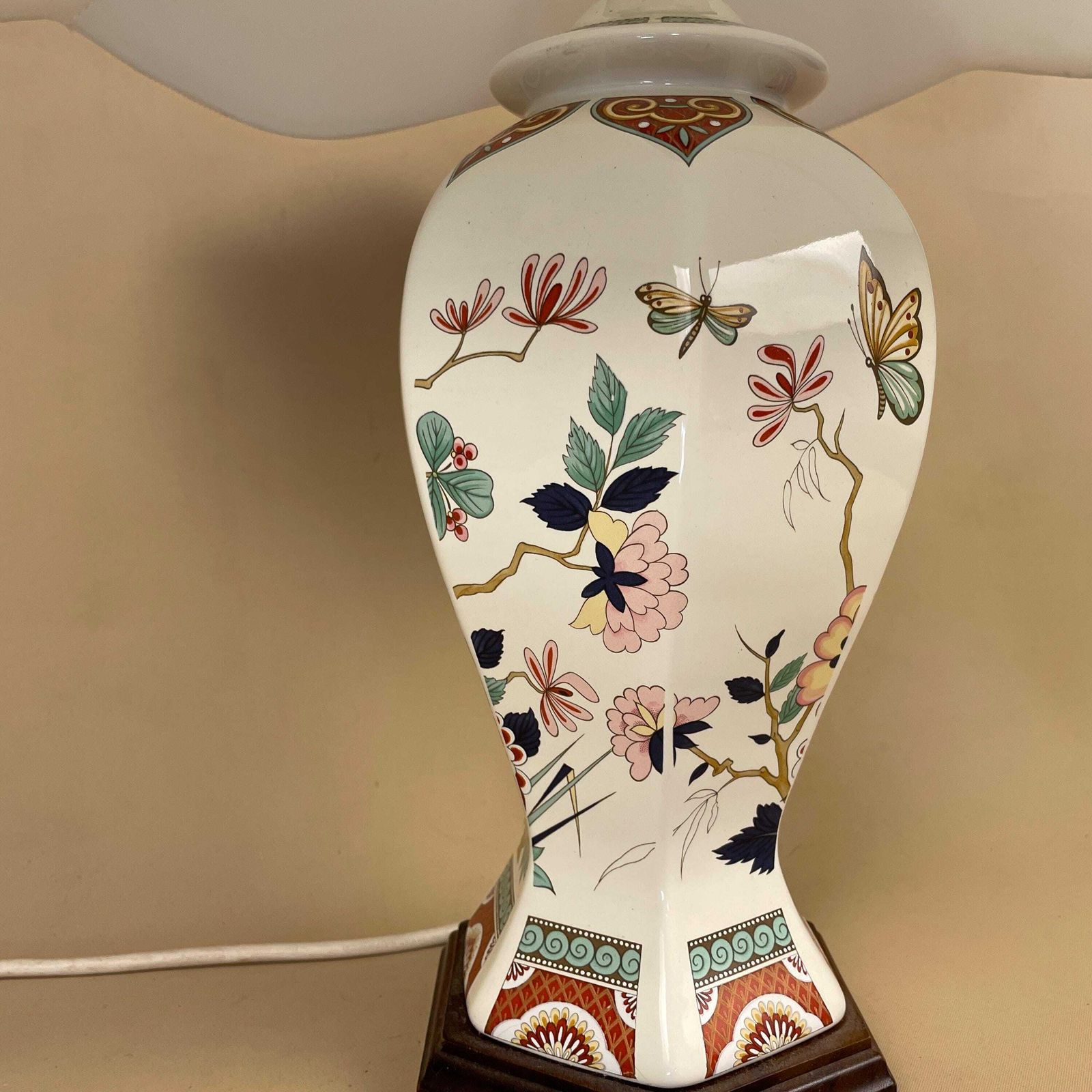 Ceramic Floral Lamp Light Bedside Table Desk Oriental White Shade Wood Base Hand Painted Floral Vintage Antique Wooden Hexagon Base photo for sale