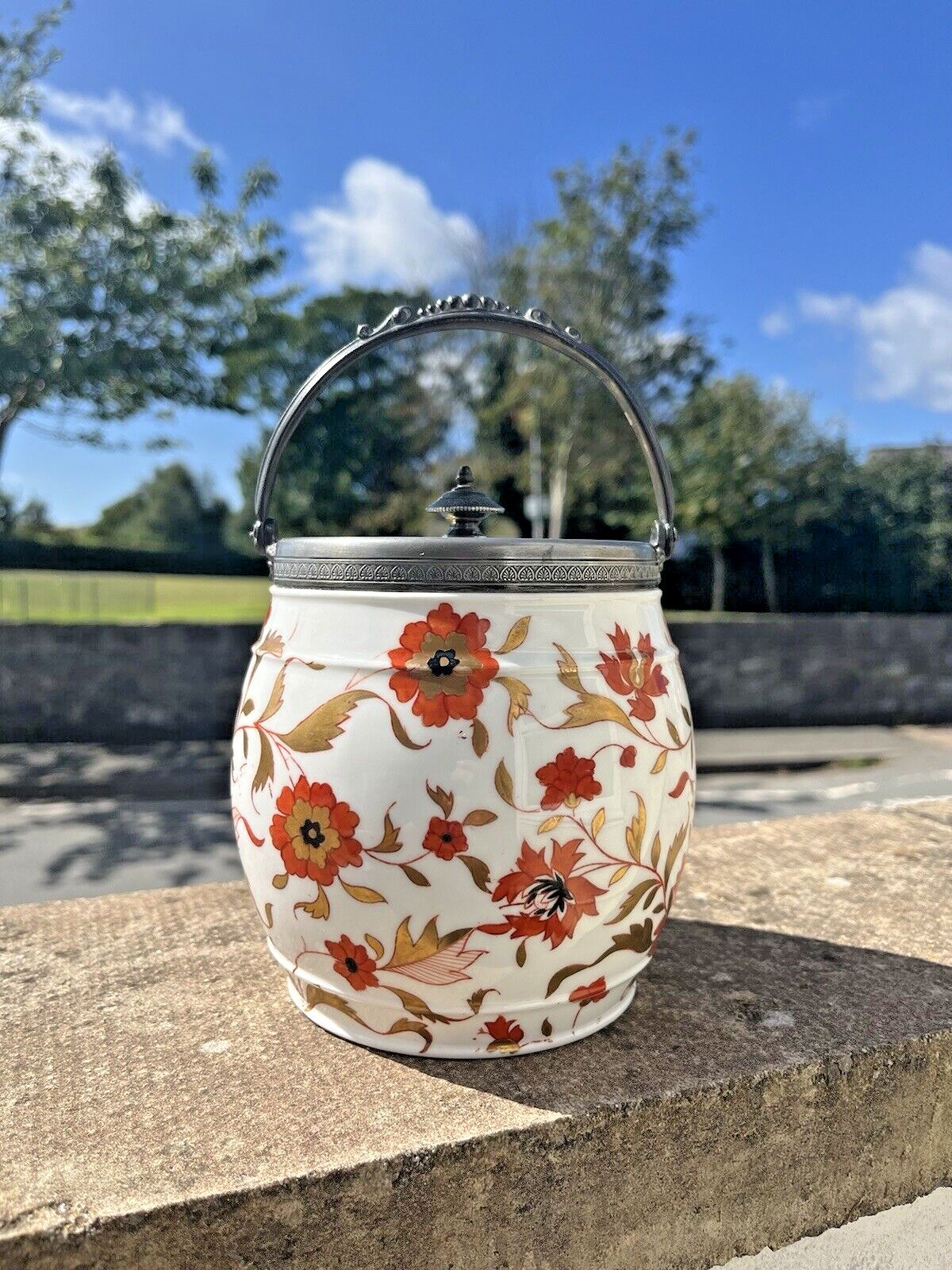 photo vintage Stunning Rare Antique C1870 Wedgwood Imari Floral Gilt Biscuit Barrel Jar Z378