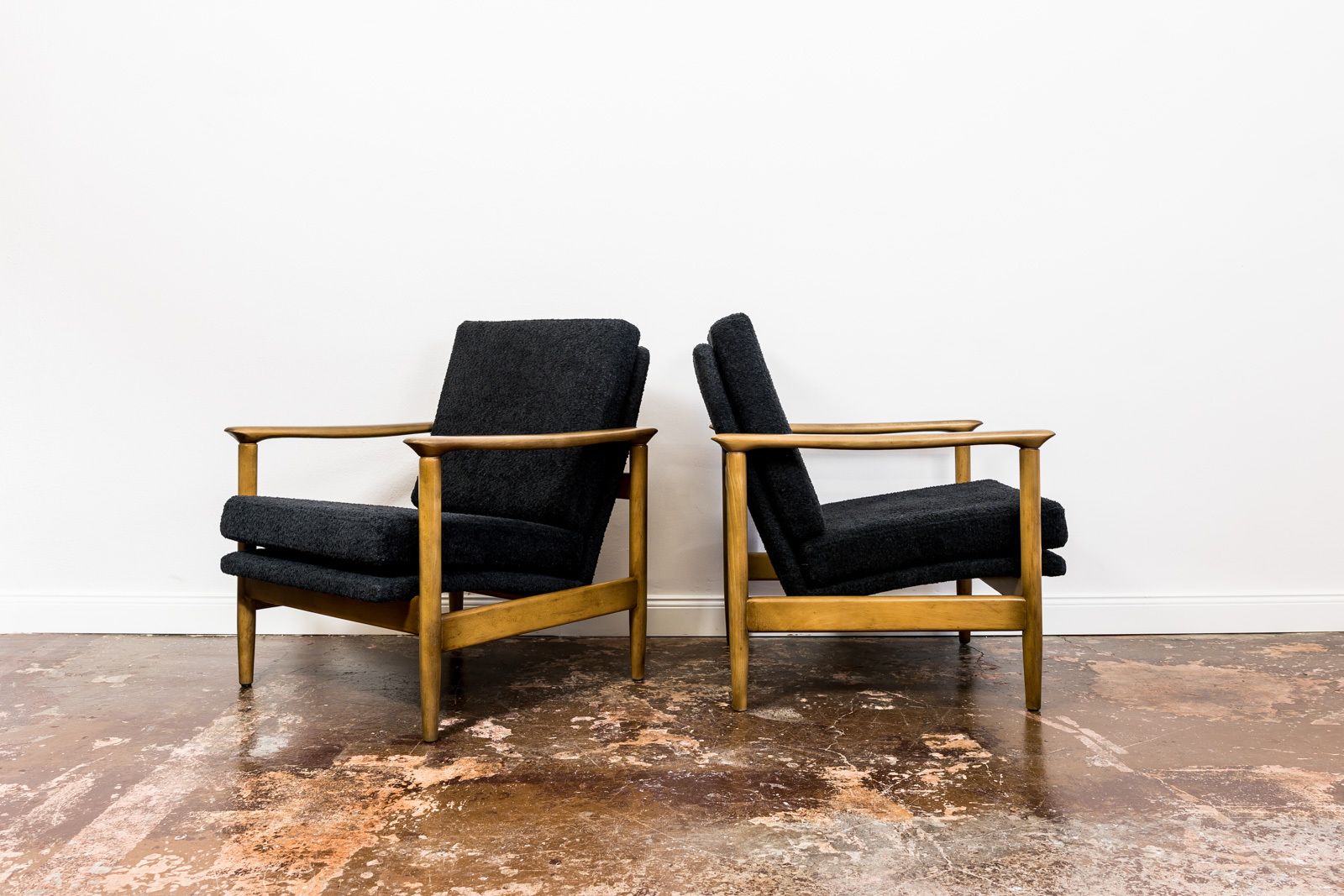 Pair Of “Gfm 142” Armchairs By Edmund Homa, Poland, 1960s photo 1200.0
