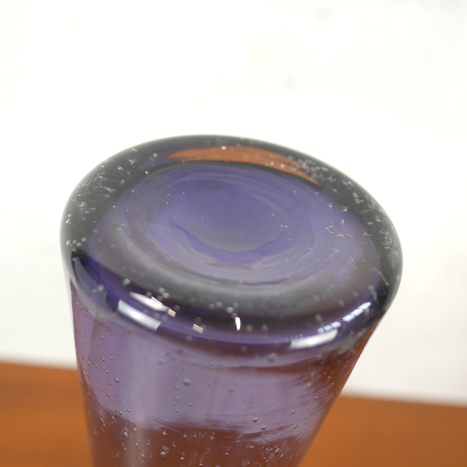 Tall Mid Century Controlled Bubble Purple Art Glass Vase photo 95.0