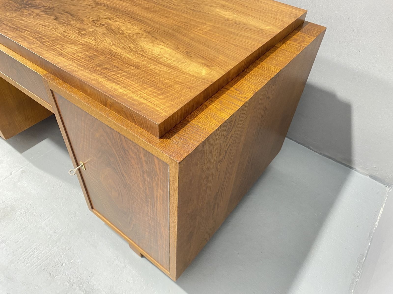 photo vintage Fully Renovated Art Deco Writing Desk, 1930´S, Central Europe