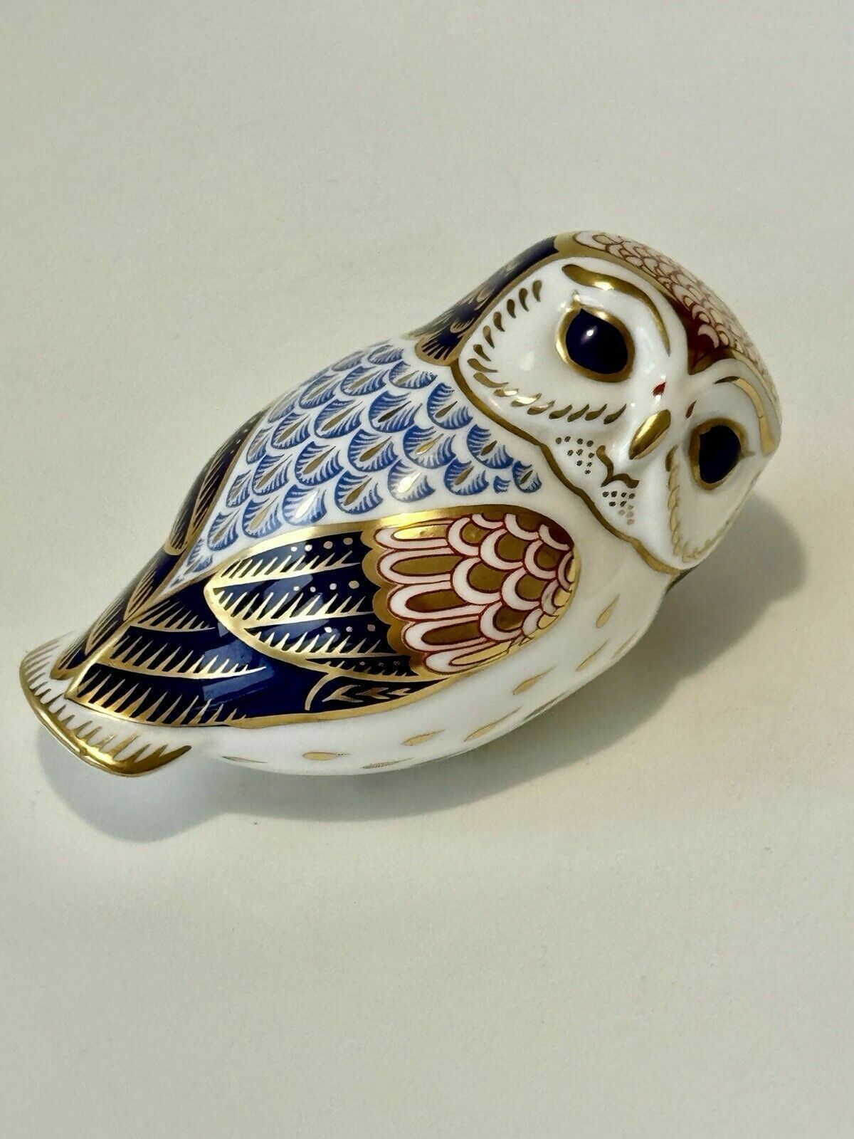 photo furniture Royal Crown Derby Imari Owl Paperweight With Silver Stopper 1989