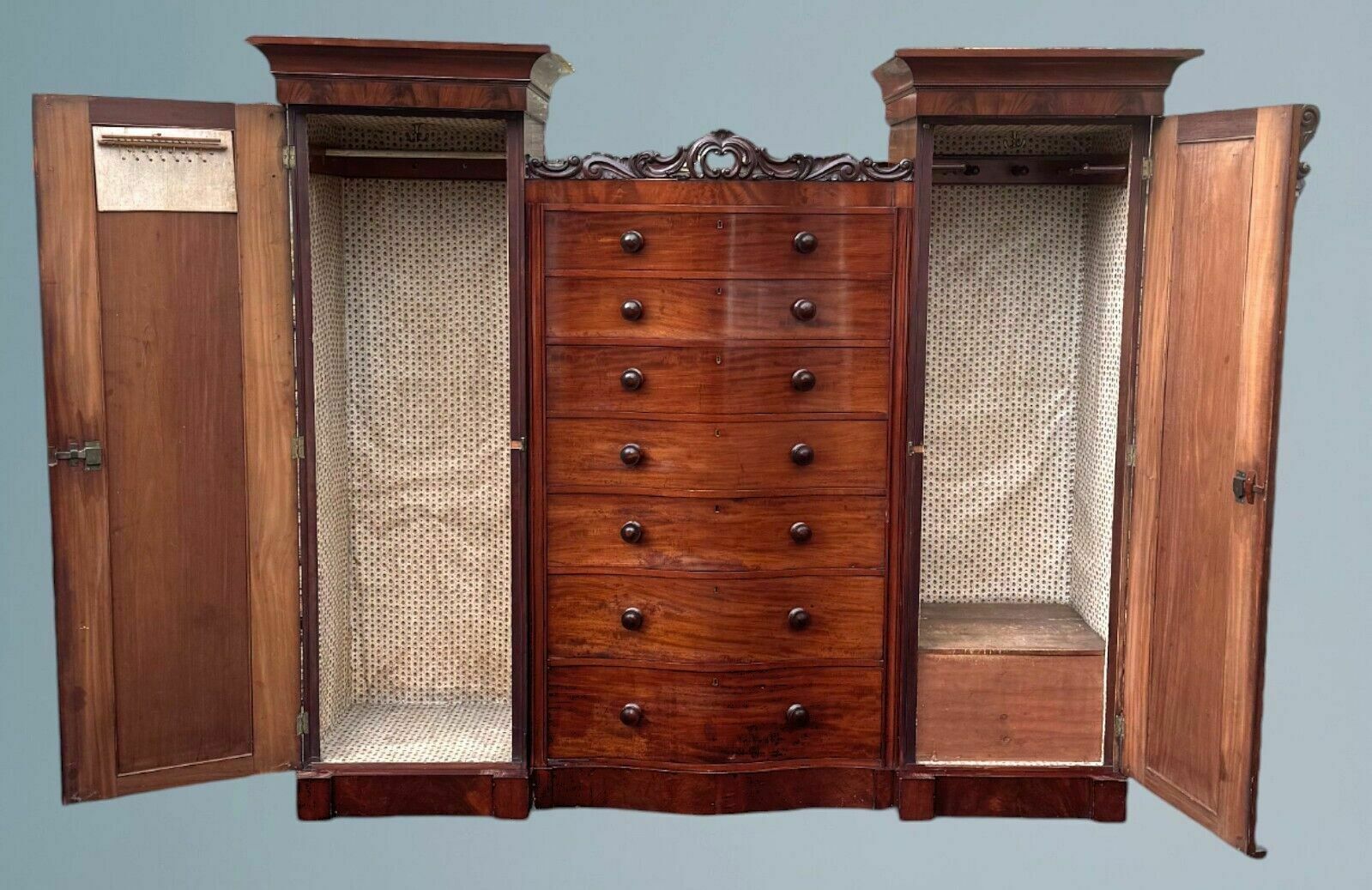 A Good Large Figured Mahogany Compactum Wardrobe photo vinterior