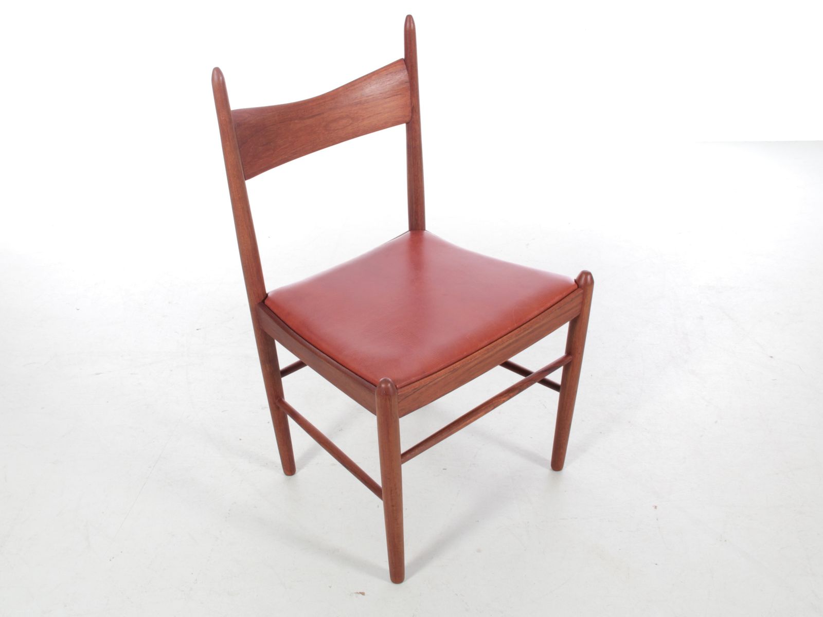 Mid Century Modern Scandinavian Set Of 6 Dining Chairs In Teak By H. Vestervig Eriksen photo furniture