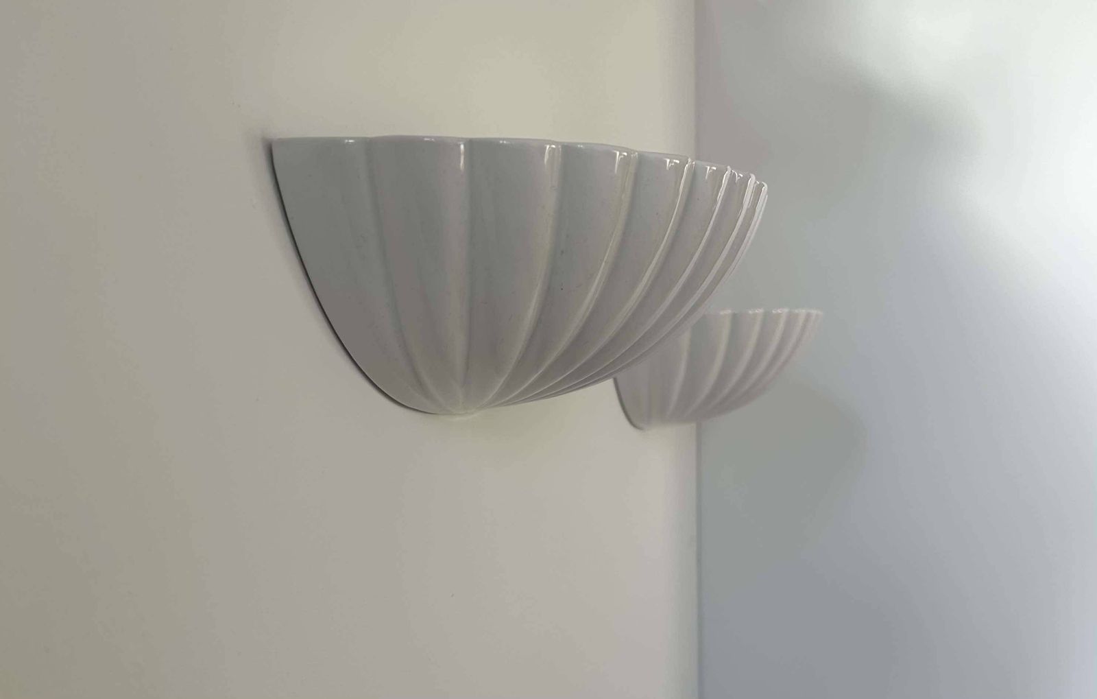 Pair Of Vintage Shell Wall Lights, White Porcelain, France 1970 photo Lighting