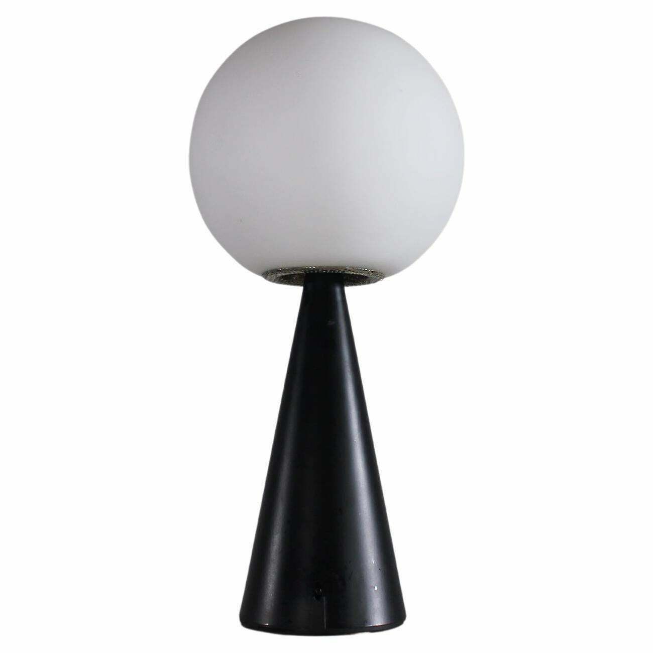Gio Ponti Bilia Table Lamp In Black Metal And Opaline Glass By Fontana Arte 1970