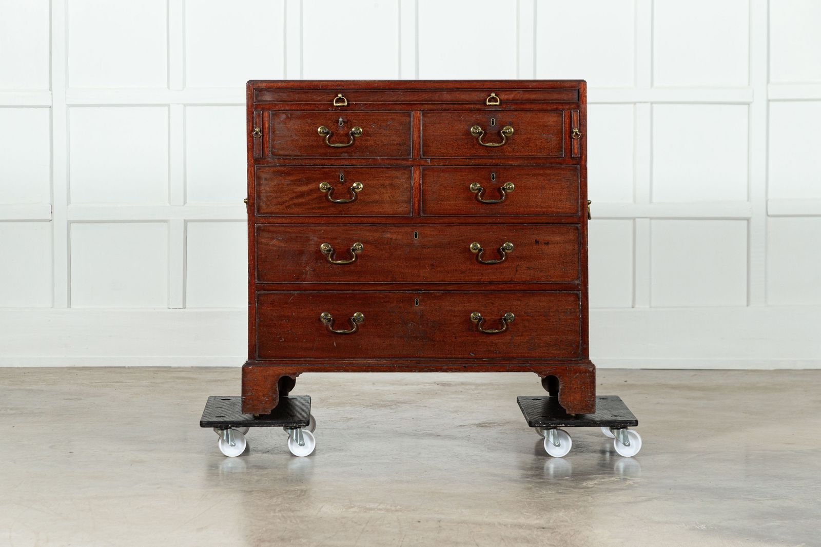 English George III Mahogany Bachelors Chest photo Furniture