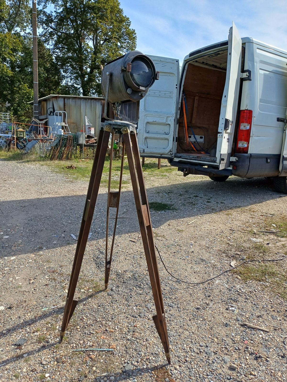 Lamp On Wood Tripod Spot Cremer Cinema