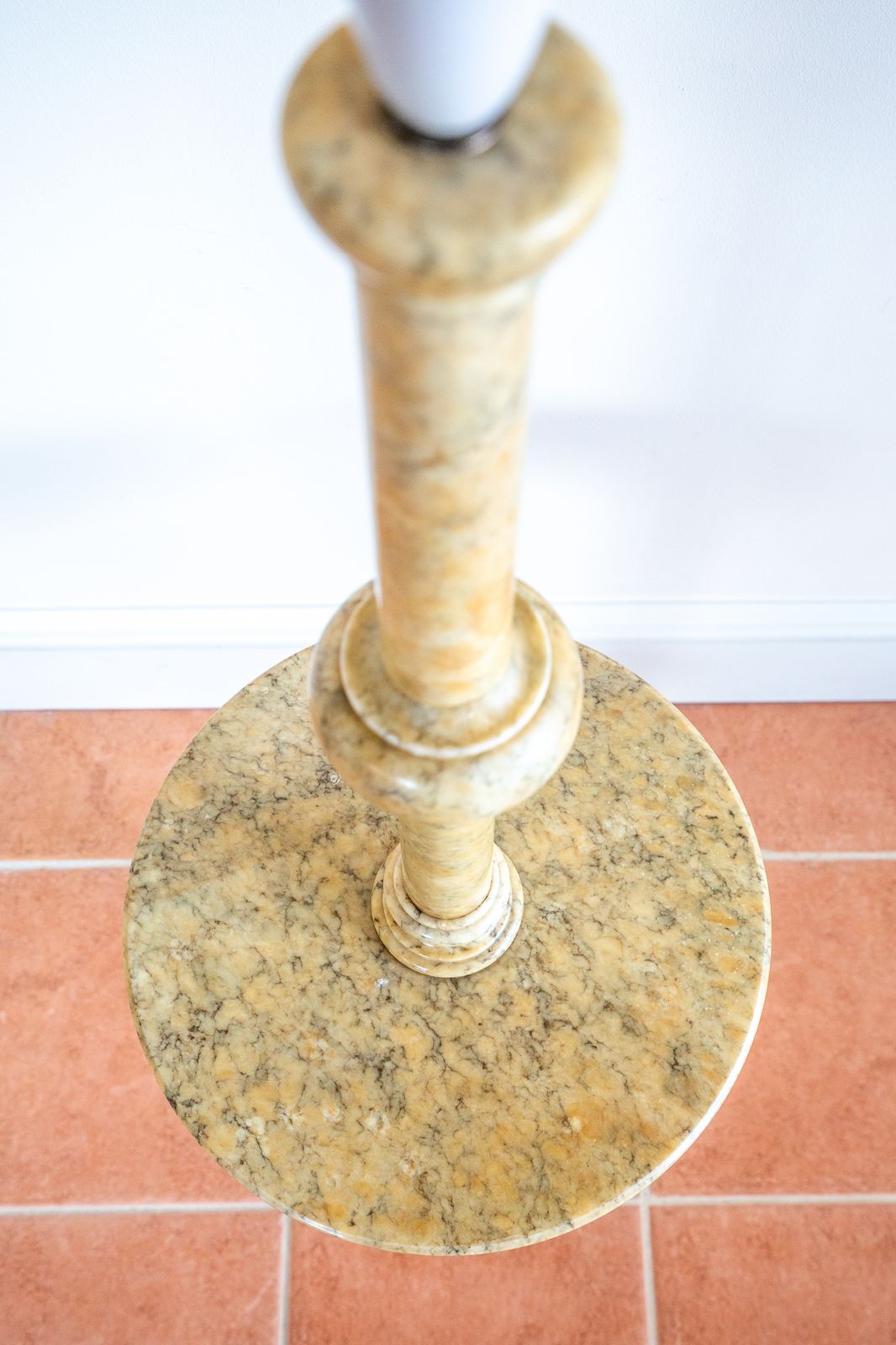 2350.0 Italian Pedestal Alabaster Lamp With Shelf Mid Century Hollywood Regency 1950s N.Eoclassical M.Arble T.Able Mcm Lake Como Riviera Villa Style photo