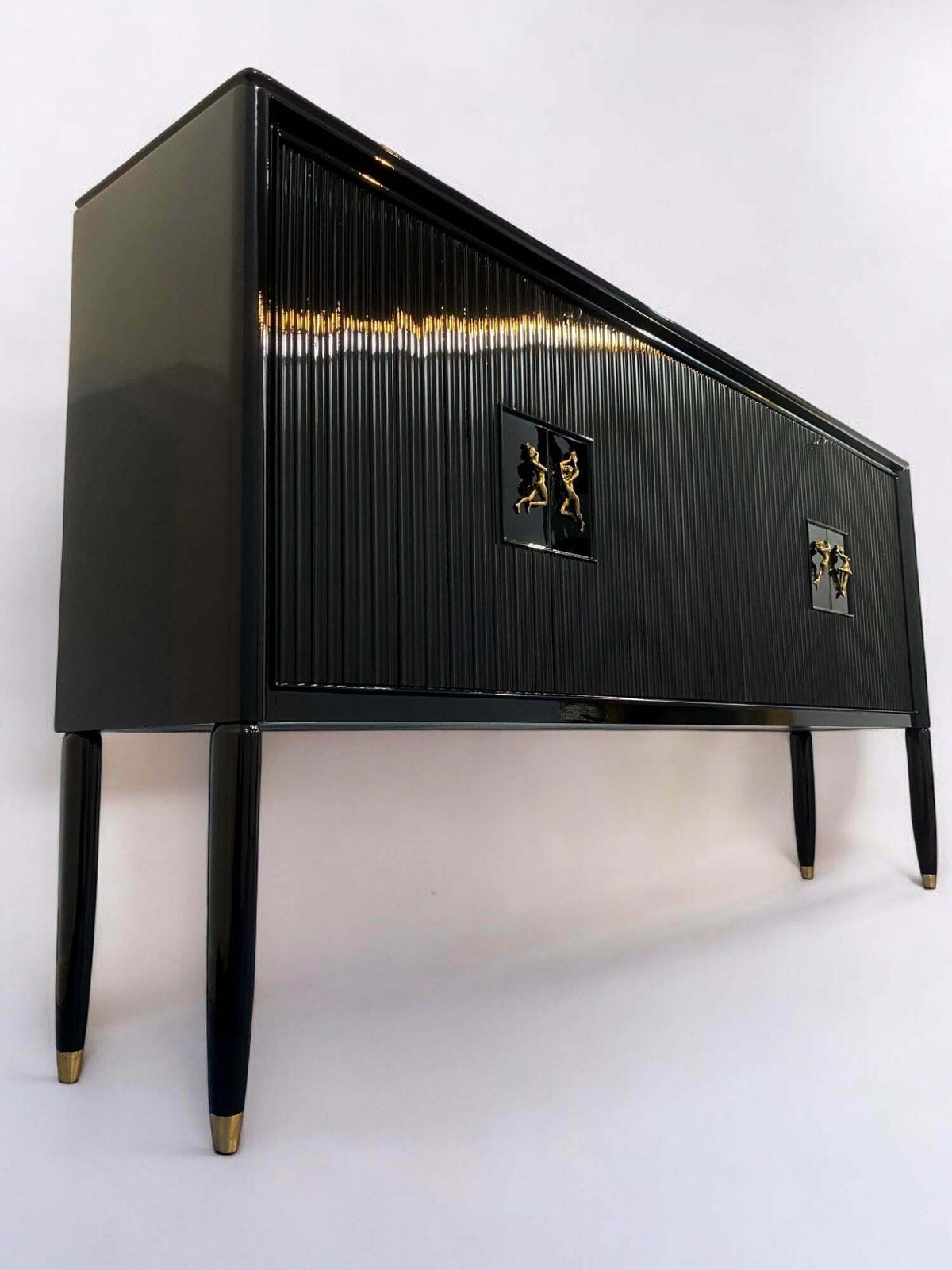 Italian Mid Century Black Lacquered Sideboard By Osvaldo Borsani, 1950s photo buy