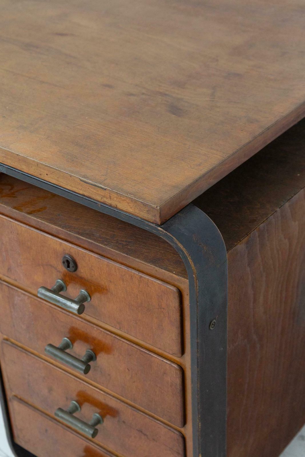 Rationalist Italian Desk By Giuseppe Pagano photo 7759.0