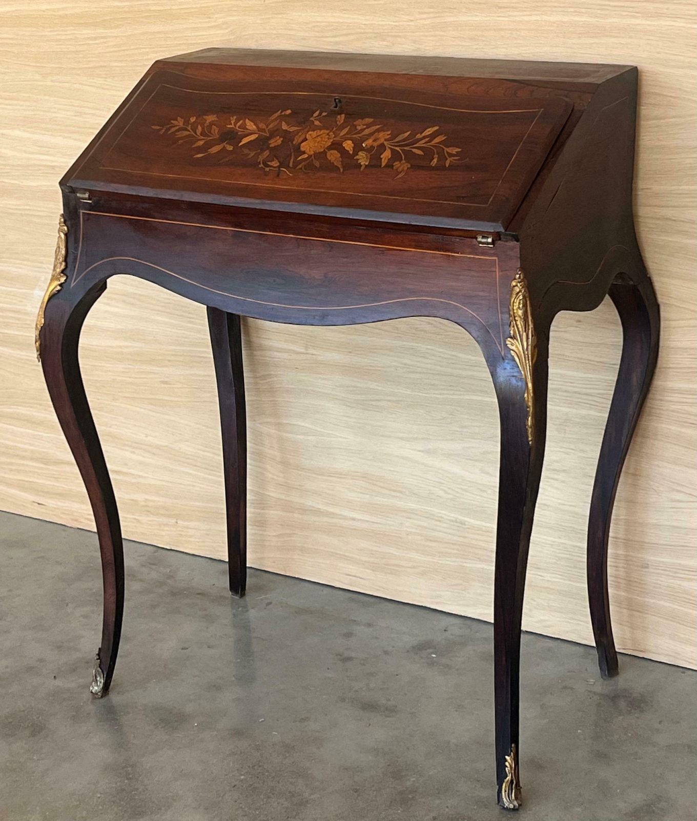 Secrétaire dame Chippendale d'époque en noyer, abattant avant photo buy