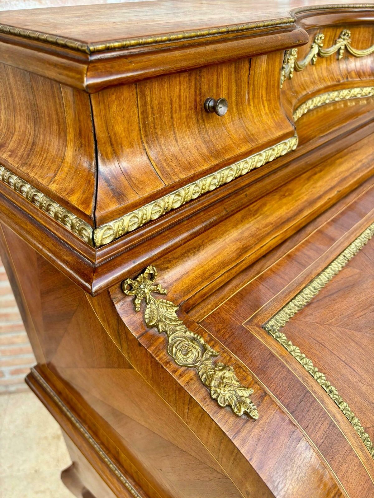 photo furniture Secrétaire à cylindre français, années 1890