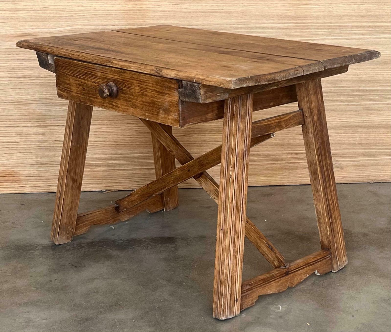 photo furniture Table de travail française en chêne, un tiroir, début du XXe siècle, années 1920