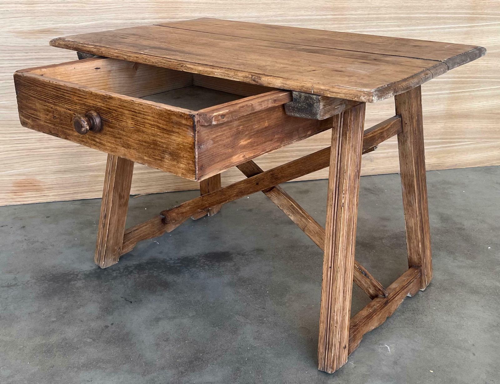 Mobilier Table de travail française en chêne, un tiroir, début du XXe siècle, années 1920 photo