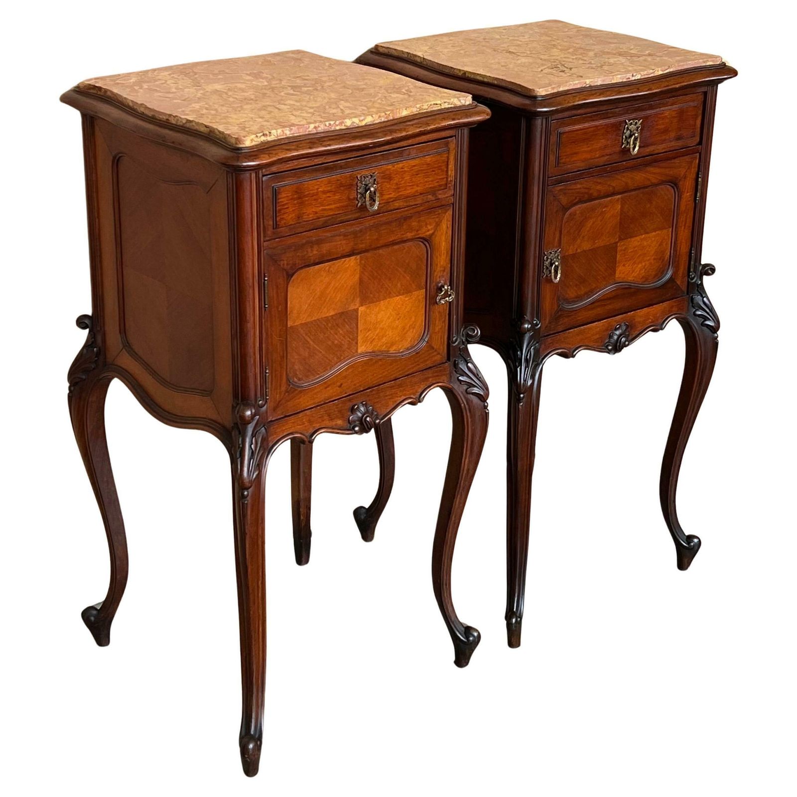 Tables de chevet de style Louis XV en noyer, plateau en marbre, années 1930, lot de 2