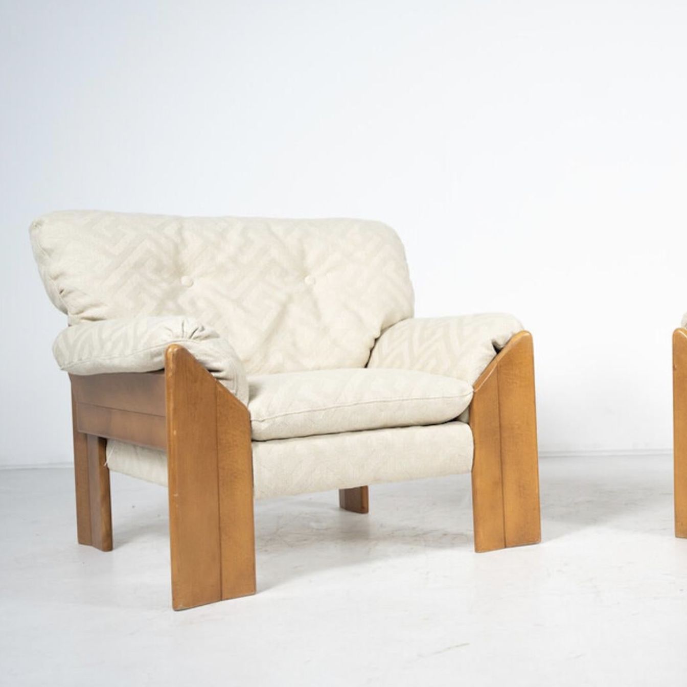 Pair Of Mid Century Modern Armchairs By Sapporo For Mobil Girgi photo buy