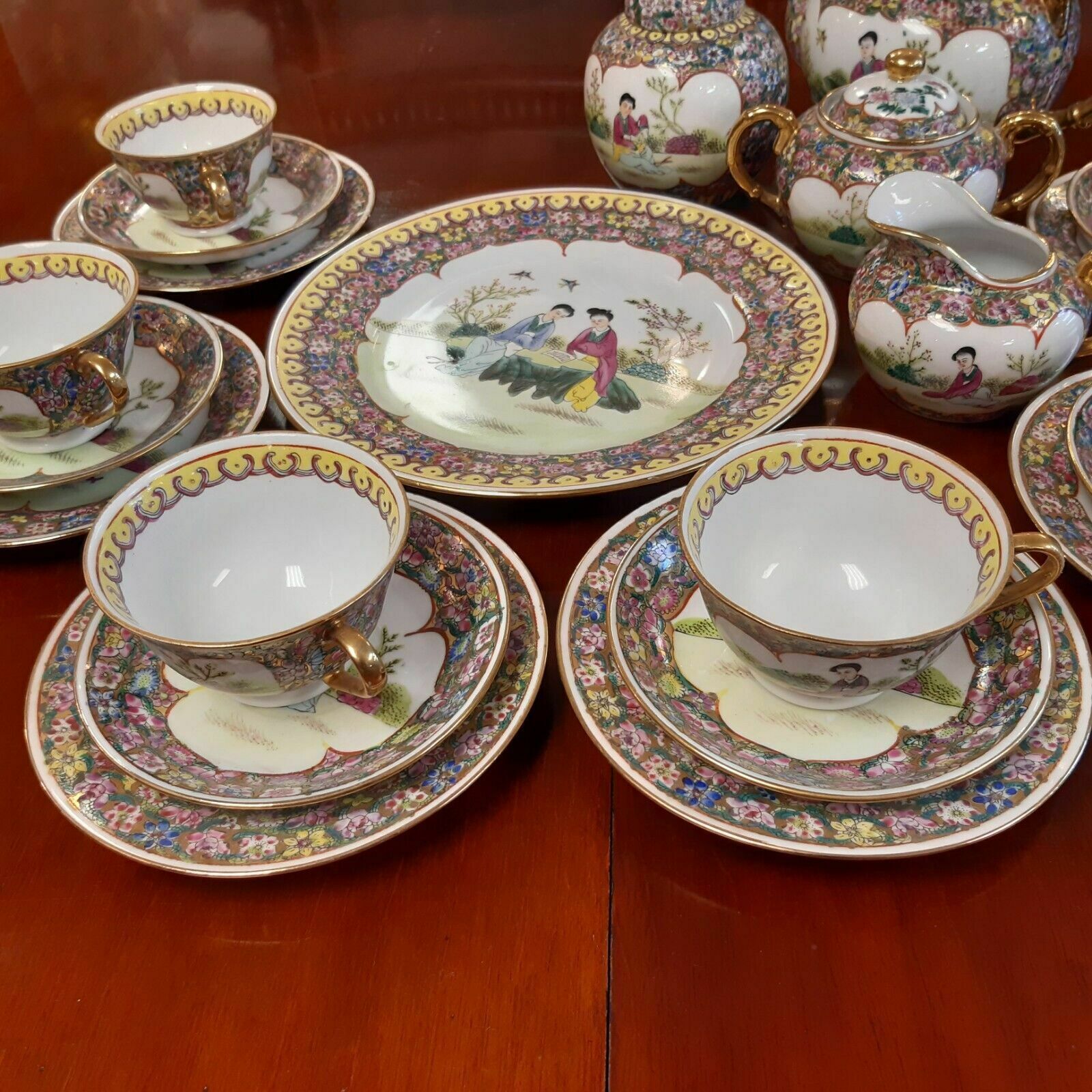 Early 20th Century Chinese Nianqian Zhilong 23 Piece Tea Set photo for sale