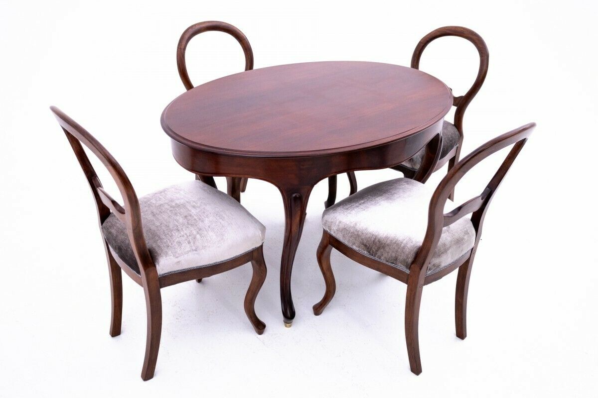 Antique Table With Chairs, Northern Europe, Around 1870. After Renovation. photo vinterior
