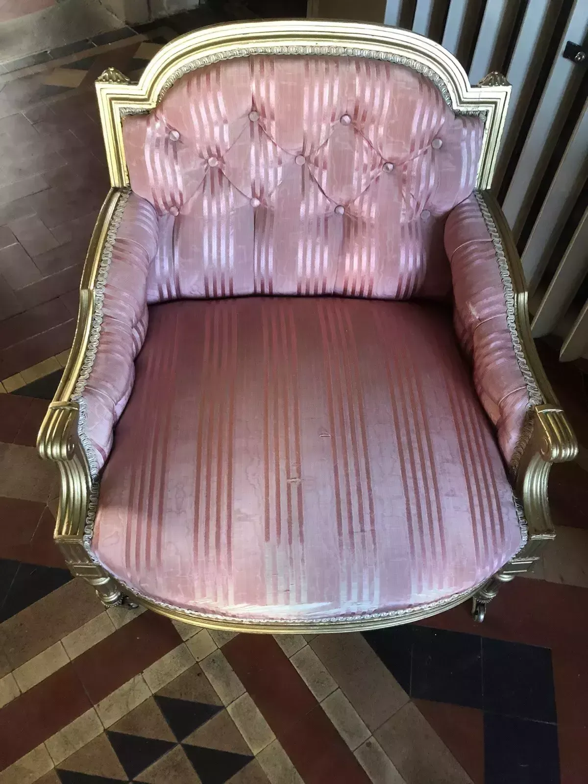 Antique Small Childrens Dog Bed Pink Gold Throne Tub Chair photo vinterior
