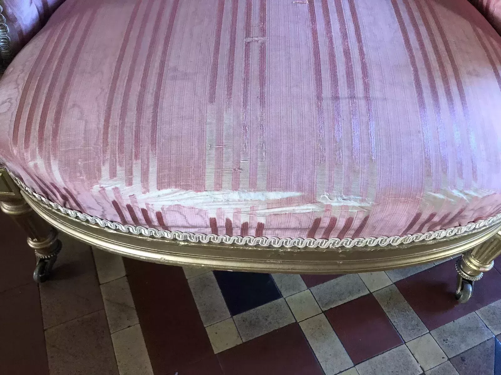 Antique Small Childrens Dog Bed Pink Gold Throne Tub Chair photo vintage