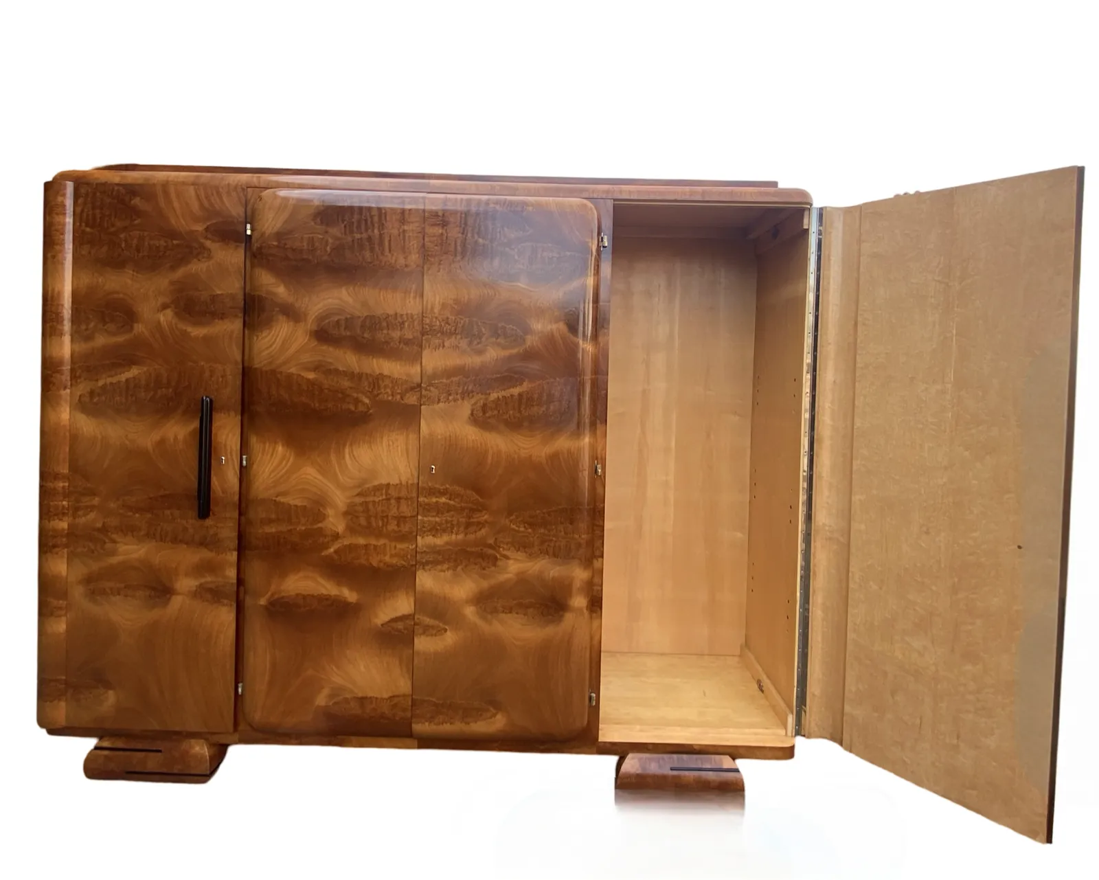 5995.0 Stunning Large Art Deco Wardrobe photo